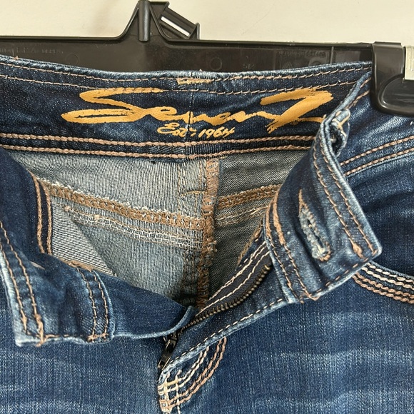 Seven boot cut jeans with unique stitching details - Picture 4 of 10